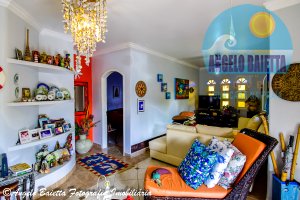 Casa com piscina á venda no bairro Cidade Nova Peruíbe em Peruíbe