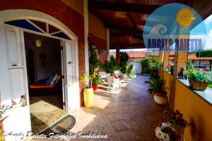 Casa com piscina á venda no bairro Cidade Nova Peruíbe em Peruíbe