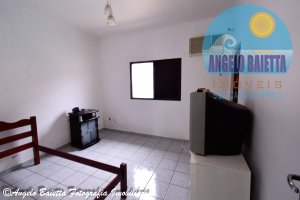 Casa com piscina á venda no bairro Cidade Nova Peruíbe em Peruíbe