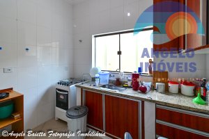 Casa com piscina á venda no bairro Cidade Nova Peruíbe em Peruíbe