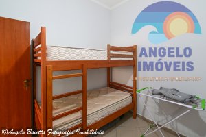 Casa com piscina á venda no bairro Cidade Nova Peruíbe em Peruíbe