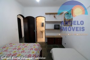 Casa á venda no bairro Turistico em Peruíbe