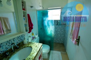 Casa á venda no bairro Jardim Beira Mar em Peruíbe, á 200 metros da praia