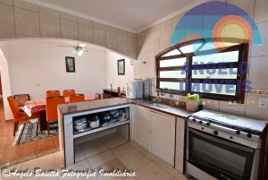 Casa com piscina, 2 lotes, á venda no bairro Cidade Nova Peruíbe