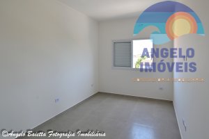 Apartamento á venda no bairro Belmira Novaes em Peruíbe