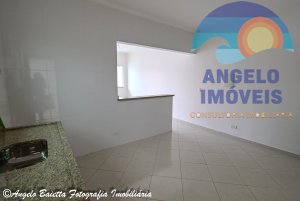 Casa lado linha á venda no bairro Stella Maris em Peruibe
