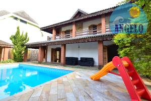 Casa para venda no bairro Turistico em Peruibe, até 200 metros da praia