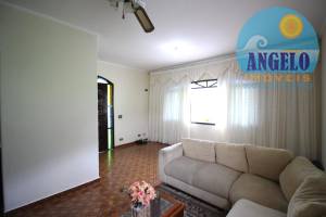 Casa para venda no bairro Jardim Peruibe em Peruíbe, á de 1200 metros da praia