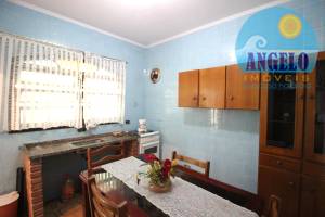 Casa para venda no bairro Jardim Peruibe em Peruíbe, á de 1200 metros da praia