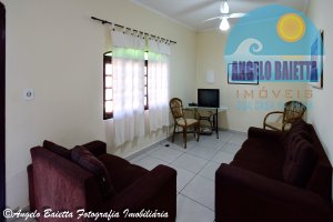 Casa para venda no bairro Jardim Peruíbe em Peruíbe
