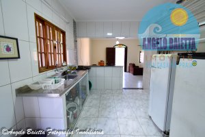 Casa para venda no bairro Jardim Peruíbe em Peruíbe