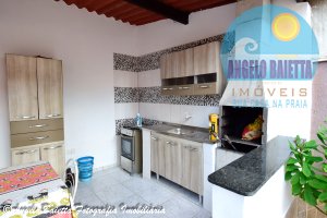 Casa para venda no bairro Jardim Peruíbe em Peruíbe