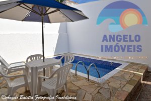Casa á venda no bairro Florida em Peruíbe