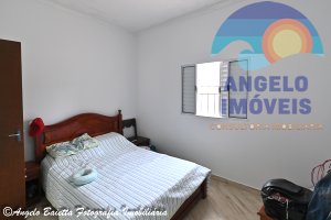 Casa nova com piscina á venda no bairro Mar e Sol em Peruíbe