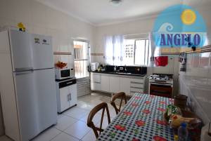 Casa com piscina para venda no bairro Ribamar, á 200 metros da praia