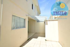 Casa com 3 dormitorios em Peruíbe, entre 400 e 800 metros da praia