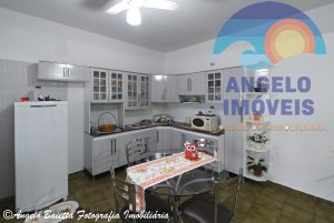 Casa para locação no bairro Centro em Peruíbe