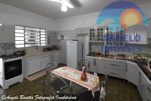 Casa para locação no bairro Centro em Peruíbe